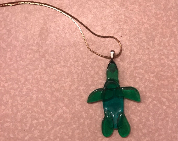 Glass sea turtle necklace