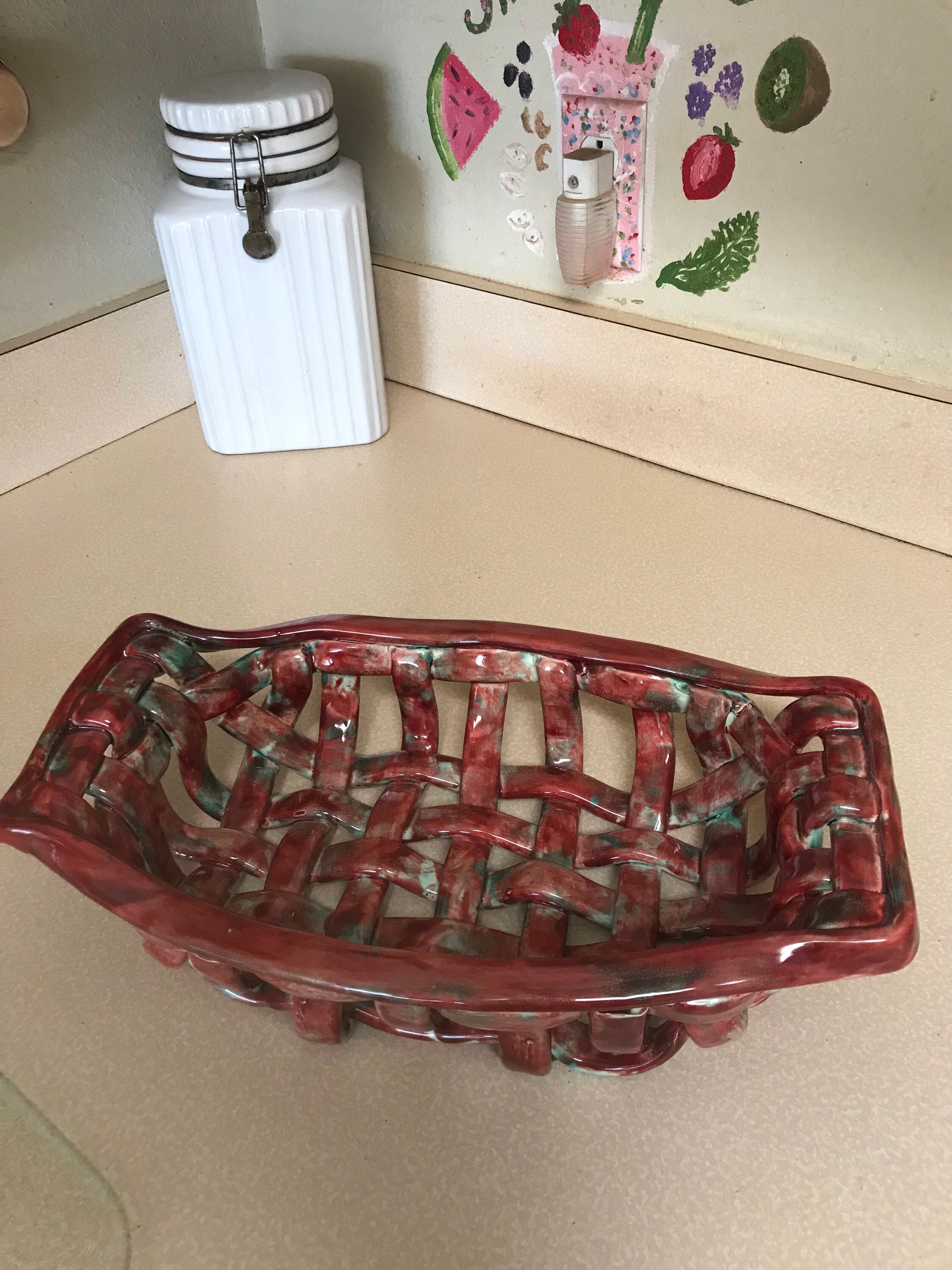 Ceramic bread basket with built in handles