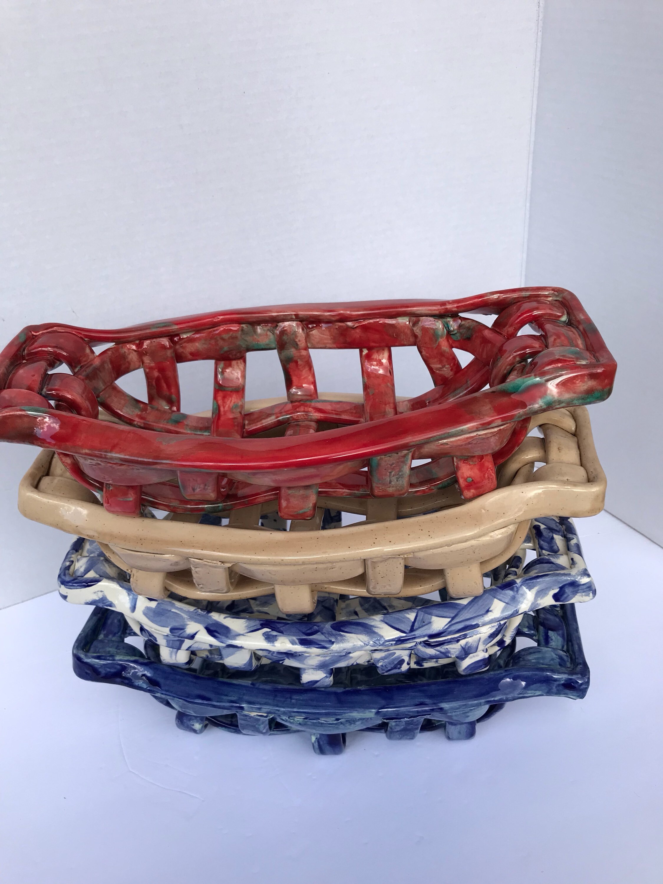 Ceramic bread basket