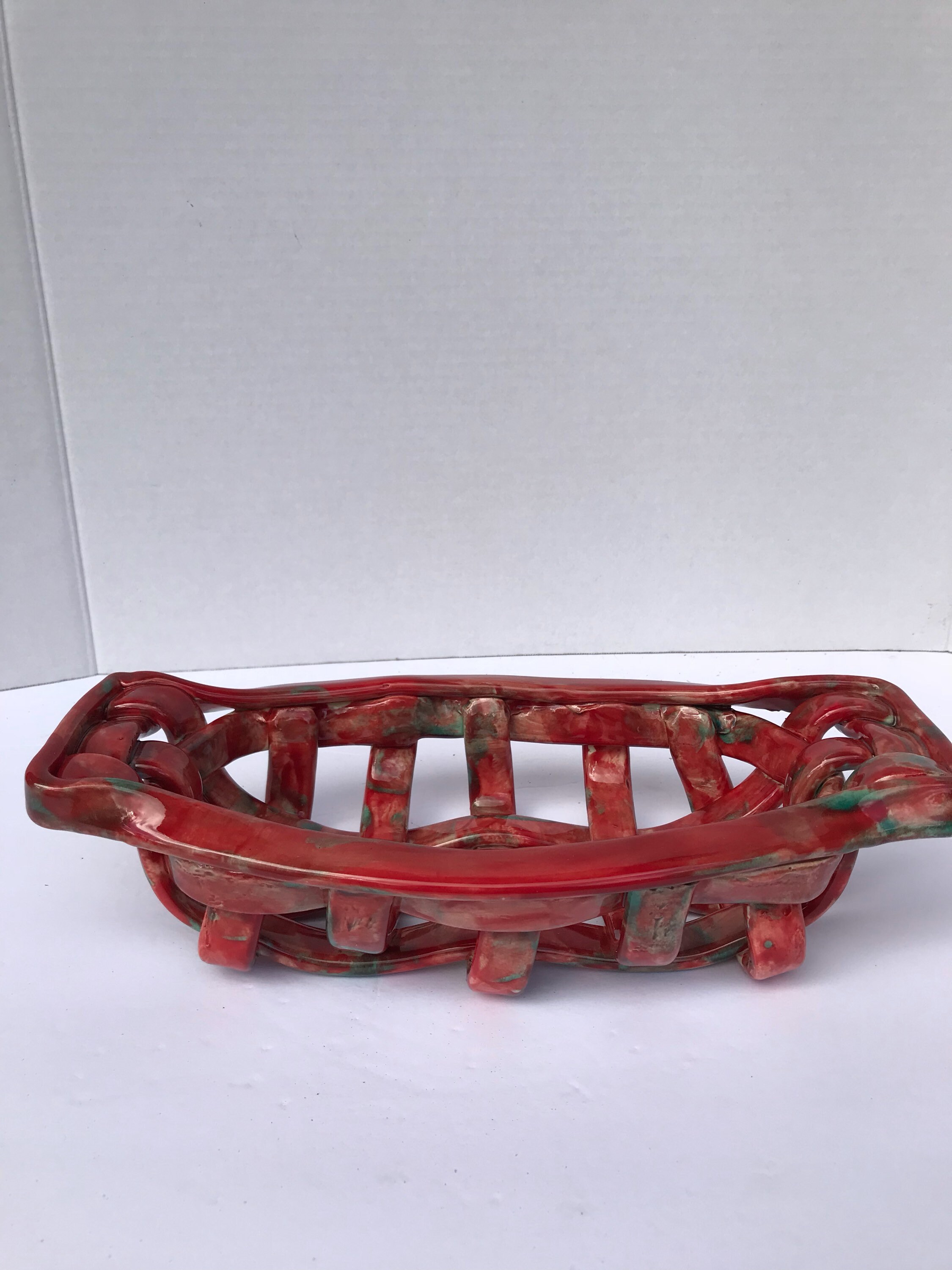 Ceramic bread basket