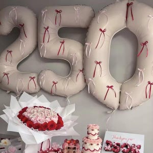 Festa a tema con palloncino con numeri e fiocco, festa di compleanno, festa, palloncino con numeri, decorazioni, palloncino per feste, decorazioni per feste, accessori per feste, baby shower, pastello