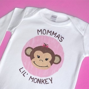 Mama oder Papa ist Lil Monkey Langarm einteilige oder Shirt f&uuml;r M&auml;dchen
