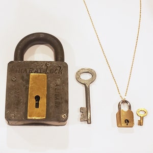 Lock Em Up Tiny Working Lever Padlock Necklace with Keys image 7