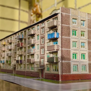 DIY 3D Soviet Khrushchyovka Model Kit – Paper Scale Building Puzzle, Collectible Architecture Model, Gift for Model Builders