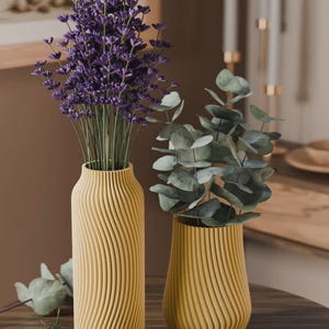 Set of 2 Beige Wave Vases – 18cm & 12cm Decorative 3D Printed Eco-Friendly PLA Modern Minimalist Vases for Dried Flowers