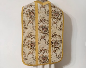Traditional Roman Chasuble Set - White Liturgical Vestment with Stole, Maniple, Chalice Veil & Burse