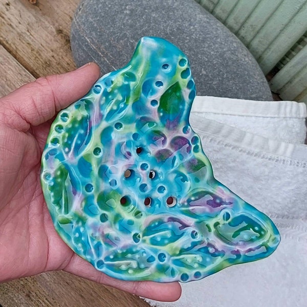 Ceramic Soap Dish, Turquoise Bird ,Blue/Green/Lilac Hand-Made Pottery Gift, Bathroom Chicken Decor For Sale UK, Beautiful Homes, 14 cm wide.