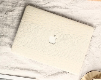 Cream Crocodile Texture Leather MacBook Case for 2025 MacBook Pro 14 A3434 Pro 16" 2022 M2 Air 13 A2681 M2 Pro 13 A2338 Unique Laptop Case