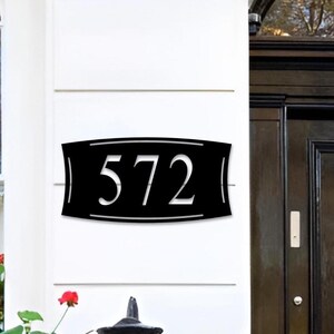 Custom Metal House Number Sign: Modern Outdoor Address Plaque