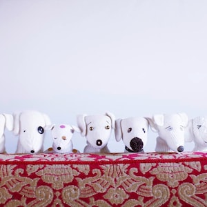Istruzioni per cucire il cane cucito dal guanto. Peluche, giocattolo, cane di peluche, istruzioni per cucire da soli. PDF in tedesco come download