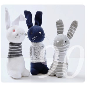 Sew sock bunnies. German sewing instructions for sewing bunnies out of socks. Easter bunnies sewn quickly. A perfect craft for children