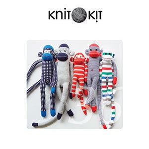 Sew sock monkeys. Sewing instructions for sewing monkeys out of socks. Sock animals quick and easy. Sewing pattern and instructions in German. image 2