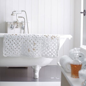 Einen Badezimmerteppich aus Textilgarn häkeln. Eine Häkelanleitung für einen Teppich