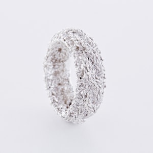 Knitted jewelry: cable pattern ring made of 925 silver, rose gold or yellow gold plated.