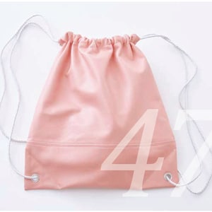 PDF sewing instructions for a leather drawstring backpack. Available as an instant download in German.