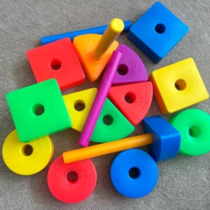 Vintage 1978 FISHER PRICE #666 Creative Blocks - 18 pc set complete with box