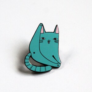 Enamel pin - blue cat