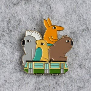 Melbourne tram -  enamel pin badge