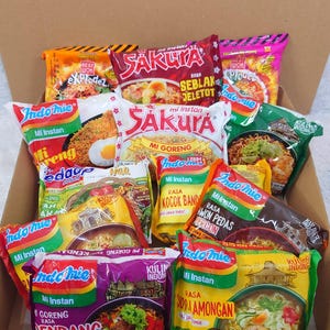 Ramen Lovers Mystery Box – Spicy Ramen, Asian Food Gift