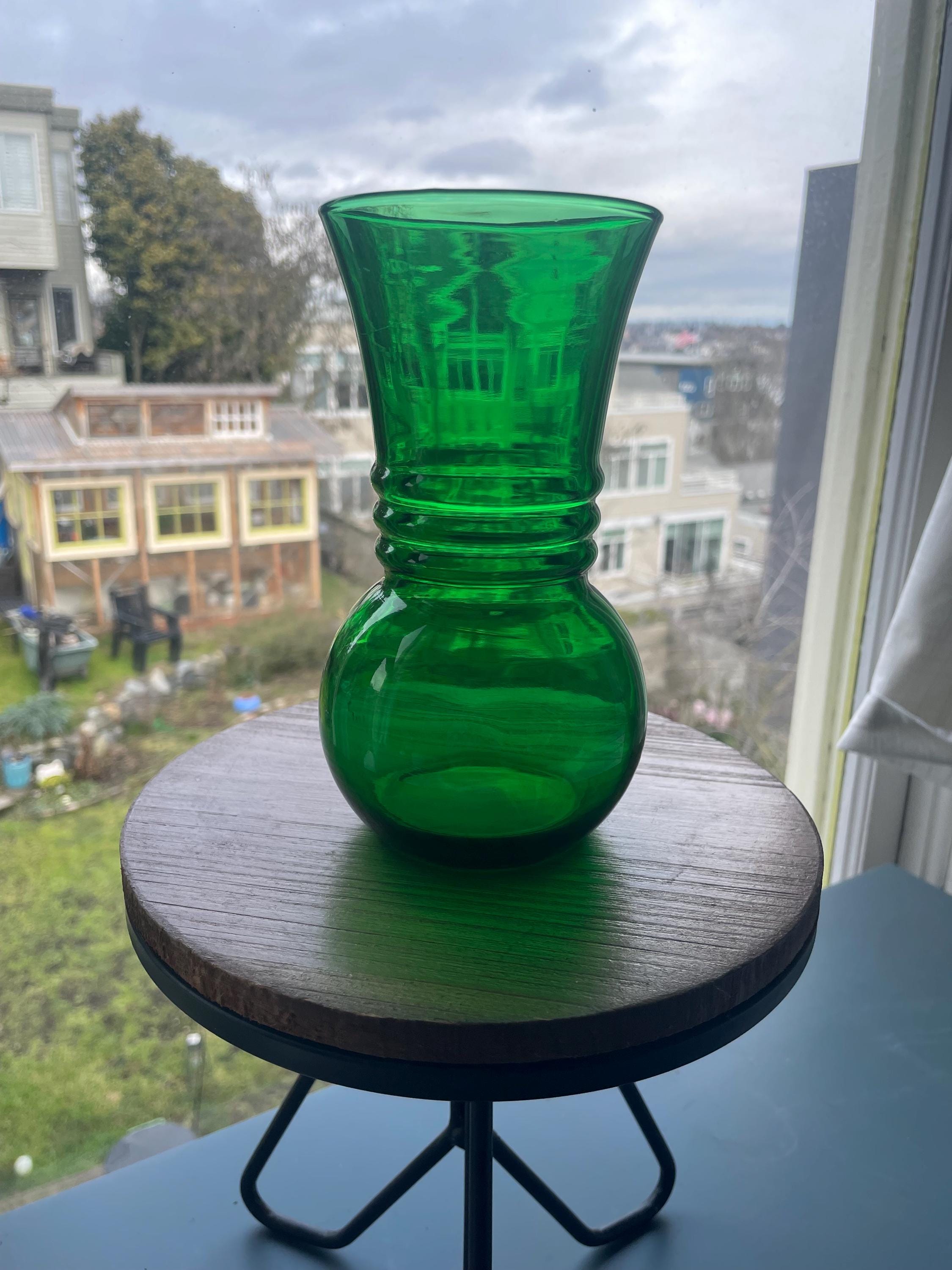 Vintage green vase - Etsy 日本 Vintage green vase - Etsy 日本