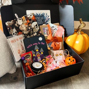 Halloween Book Box, Blind Date, Book Accessories, Gift for Readers