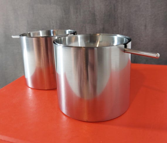 stelton　ステルトン　灰皿　アルネヤコブセン(2個) 生活家電 stelton ステルトン 灰皿 アルネヤコブセン(2個)
