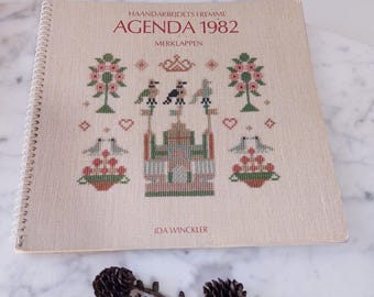 1971 Haandarbejdets Fremme - Danish Cross Stitch - Yearbook 1971