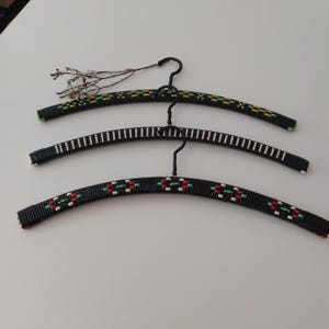 Retro Clothes Hangers | Set of 3 | 1950s | Woven Plastik | Coat Hangers | Vintage Cloth Hangers |