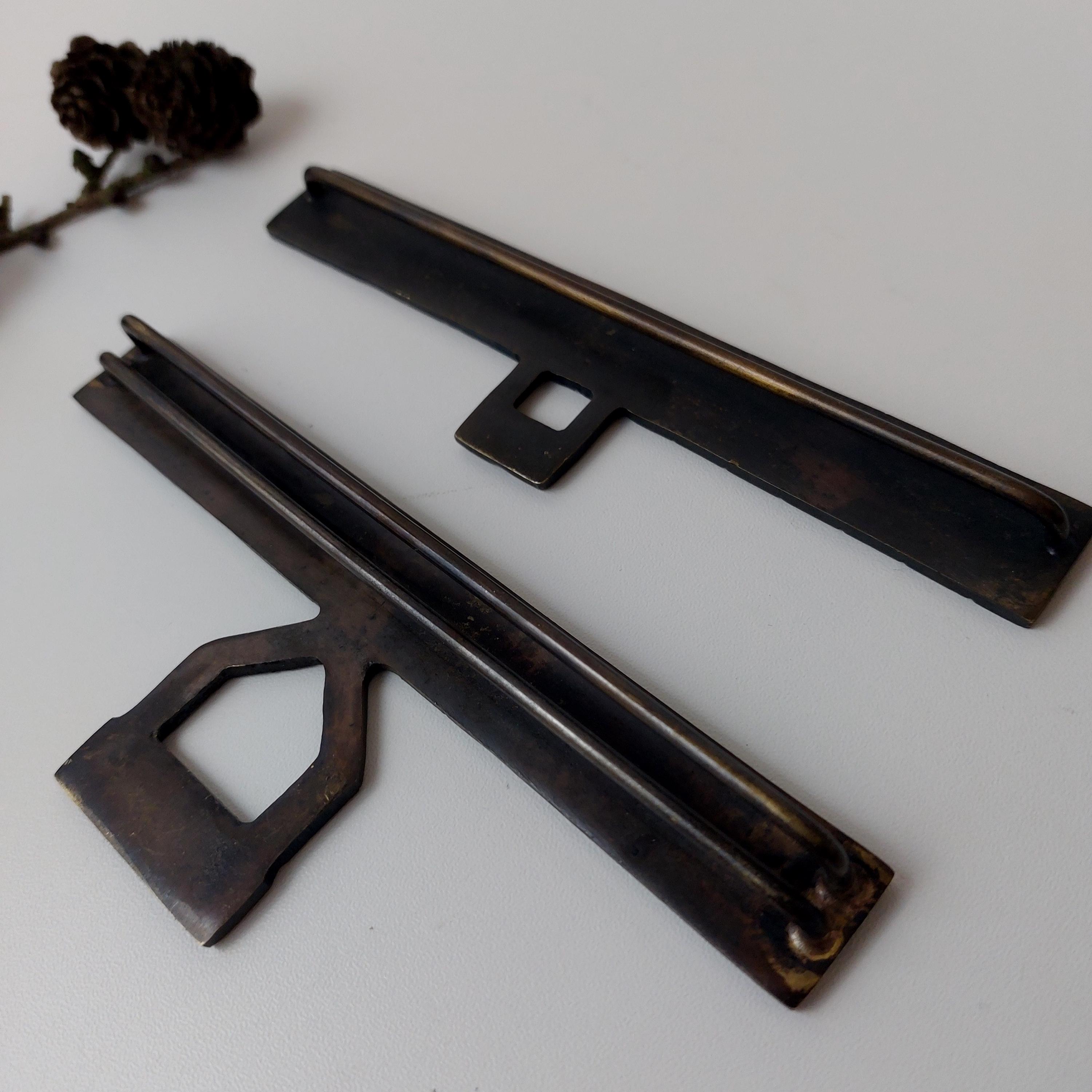 ヴィンテージ スカンジナビア タペストリーハンガー：真鍮製カラー