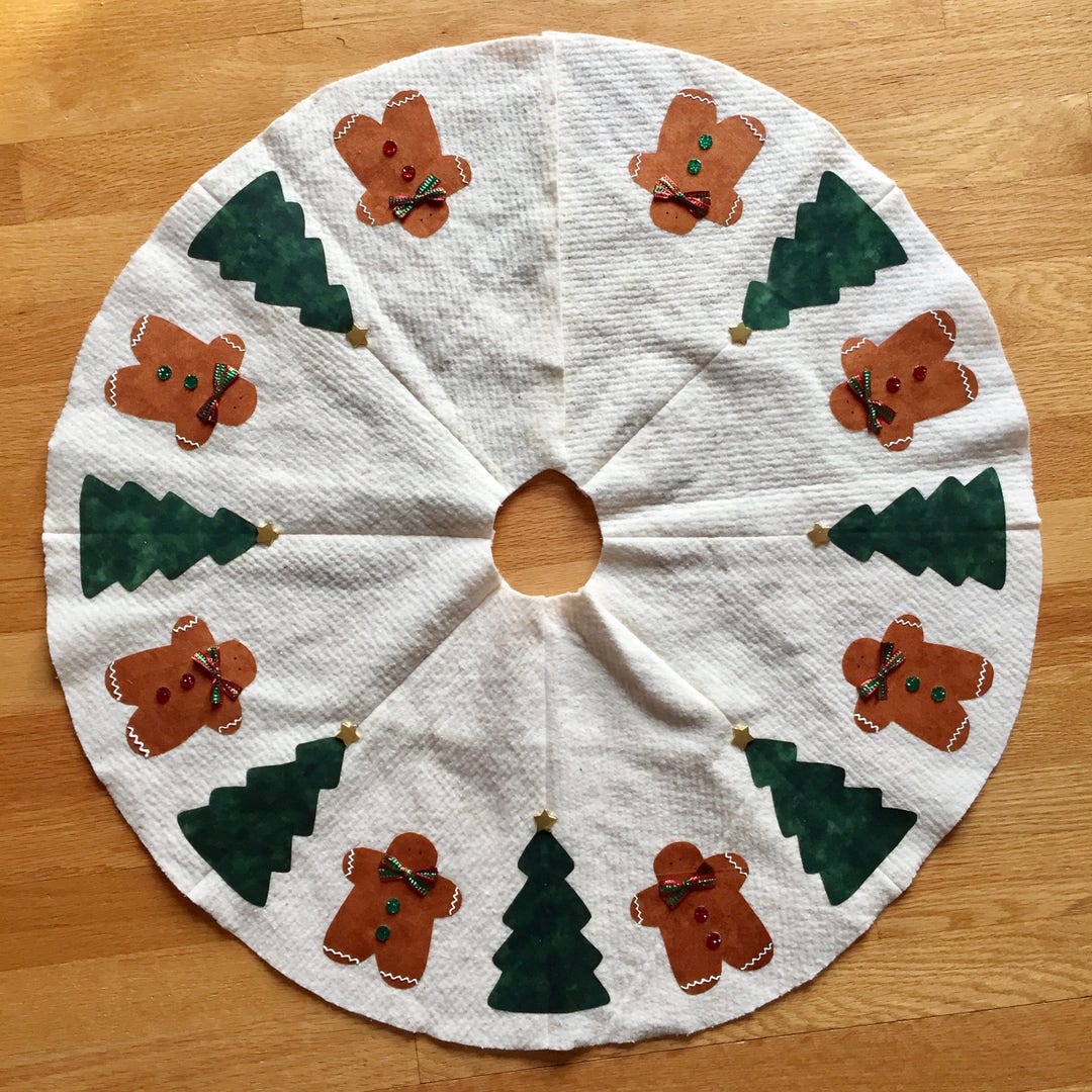 Gingerbread Man Tree Skirt 