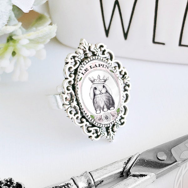 Bunny in Crown / Rabbit Jewelry / Bunny Ring / White Bunny Ring / Crowned Rabbit / Rabbit Ring / Rabbit Cameo Ring / Bunny Cameo Ring