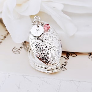 Locket With Four Photos / Gift for Mom / Gift for Grandma / 4 Pictures in Locket / Custom Photo Locket / Picture Locket / 4 Photo Locket