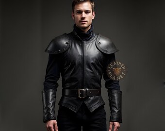 Chaleco de armadura de cuero negro hecho a mano para hombre / Disfraz de armadura de cuero personalizable para hombre / Chaleco de cosplay para hombre / Chaleco de cuero para LARP