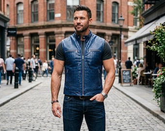 Chaleco de cuero para hombre hecho a mano, chaleco de motociclista, chaleco de moto para hombre, chaleco de cuero ajustado, chaleco de cuero azul con estampado de cocodrilo y cremallera frontal.