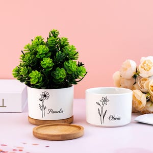 Personalized Birth Month Flower Pot,Custom Mother'S Day Gift For Mom,Mini Outdoor Planter With Name,Ceramics Grandma'S Garden Plant Pot