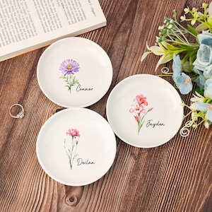 Personalized Birth Flower Jewelry Dish,Floral Name Trinket Dish,Wedding Bridesmaid Ring Dish,Jewelry Dish for Women,Christmas Gift for Her
