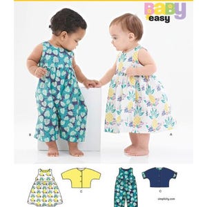 Pode incluir: Molde de costura New Look 6568 para roupa de bebé, com designs para um vestido sem mangas com estampado de ananases e um macacão sem mangas com estampado de folhas. Inclui ilustrações para um top amarelo ou azul-marinho com botões.