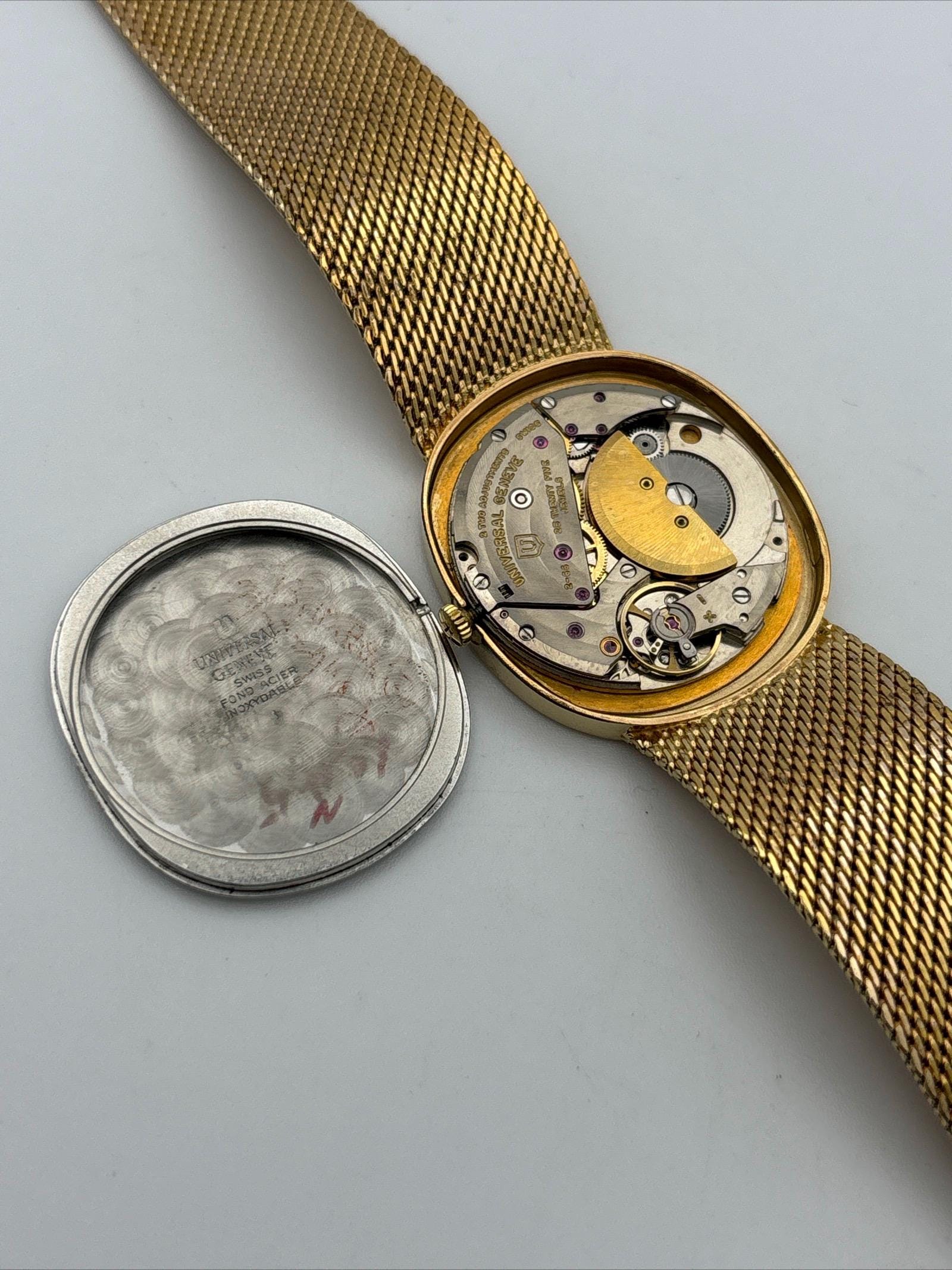 Universal Geneve Gilt Shadow Automatic Men Watch 25 Jewels 566049