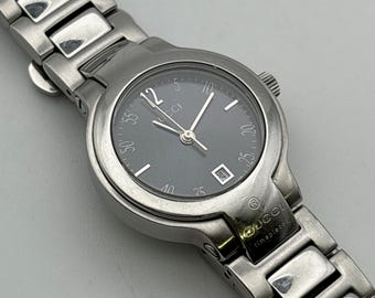 Gucci 8900L Quartz Women's Watch - Etsy