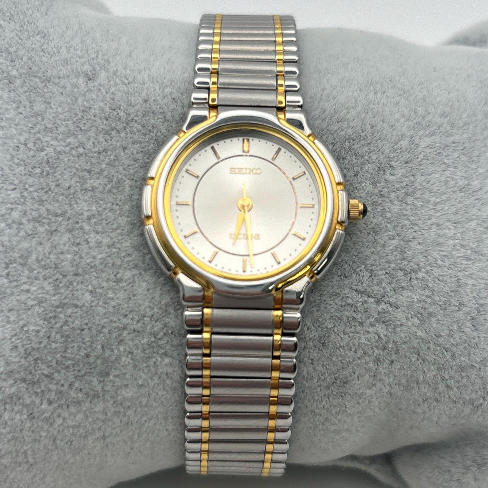 【新品電池/稼働】SEIKO シェル　1F21-0M00　ラウンド　シルバー Seiko 1f21 - Etsy