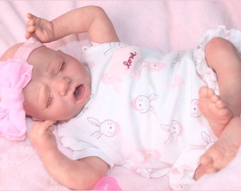 Sara Lynnae ~ Reborn ~ Baby Baby Doll ~ 19 Inches