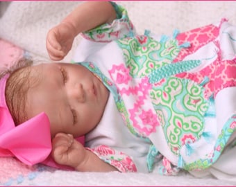 Mia Grace ~ Muñeca Reborn "Darren Dormido" ~ Niña de 43 cm ~ Conjunto Mudpie