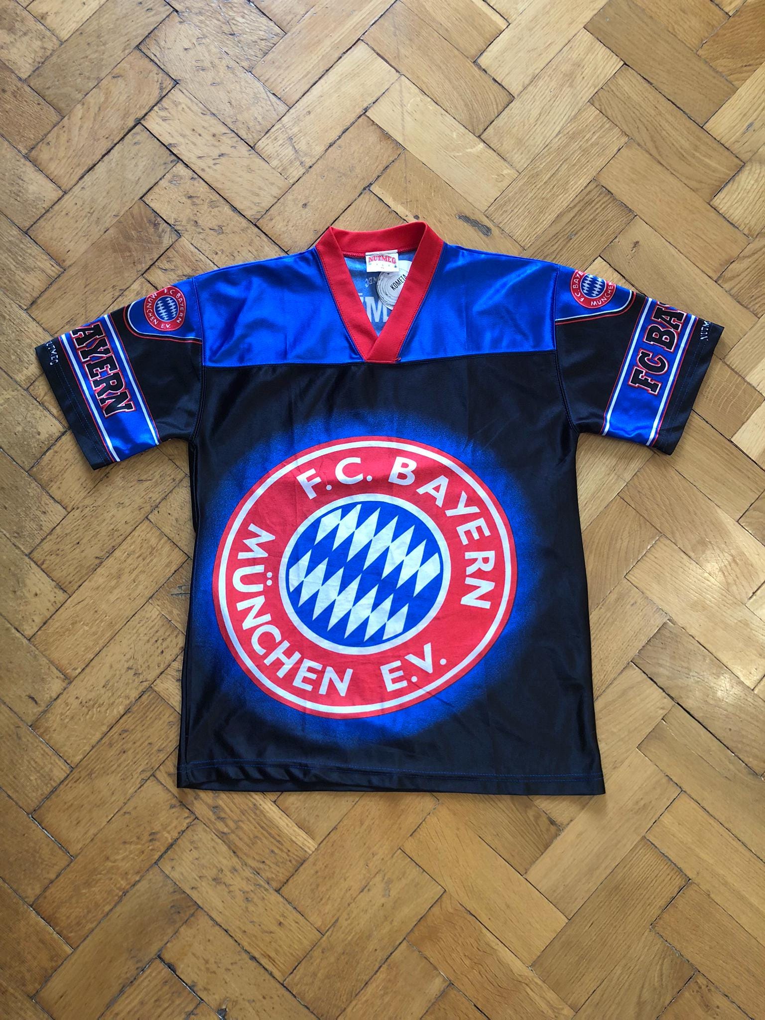 90s.vintage. FC Bayern München Rare Vintage #9 Elber 90s Adidas FC Bayern Munich Jersey XL