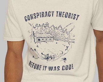 "Teórico de la conspiración antes de que fuera popular" / Camiseta gráfica estilo vintage / Camiseta supersuave