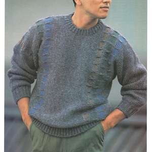 Patrón de tejido a máquina en PDF: Suéter gris grueso fácil para hombre, rayas verticales, vintage años 80, calibre 9 mm, jersey voluminoso, cuello redondo.
