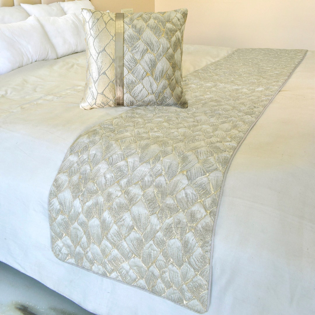 King / Queen / Twin Ivory / Gold Bed Runner With Matching Decorative