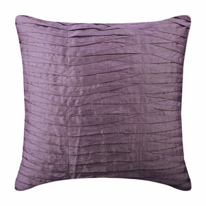Cubierta decorativa de la funda de la almohada púrpura 24 &quot;x24&quot; /26 &quot;x26&quot;, pintucks de la cubierta de la almohada del tiro de seda del arte, cubierta de la almohada euro texturizada sólida - ondas púrpuras