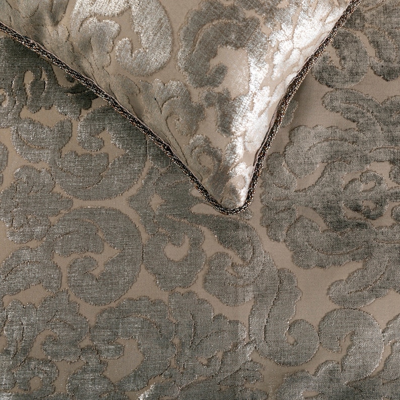 King / Queen / Twin Silver Bed Runner With Decorative Throw Etsy