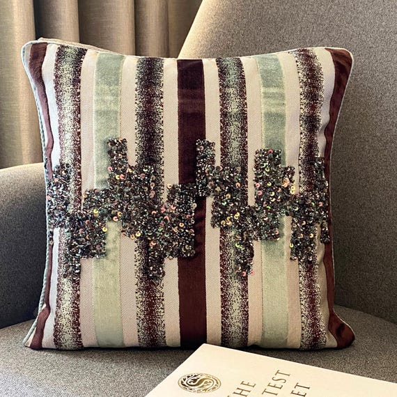 Dekorativer Kissenbezug 40 x 40 cm Mintgrün und Braun Samt Gestreiftes Dekokissen mit Perlen Handstickerei Sofakissenbezug - Querbalken