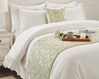 King / Queen / Twin Ivory / Gold Bed Runner with Matching Decorative Throw Pillow Cover, Jacquard Quilted Modern Decor - Spinzar